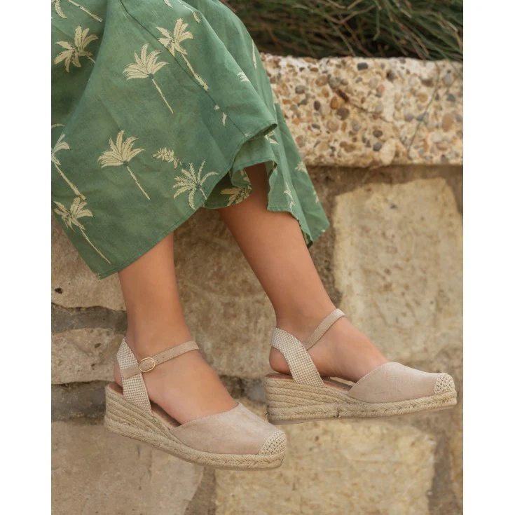 CUÑA DE ESPARTO LIRIO ORO PLANTA FOAM - Image 4